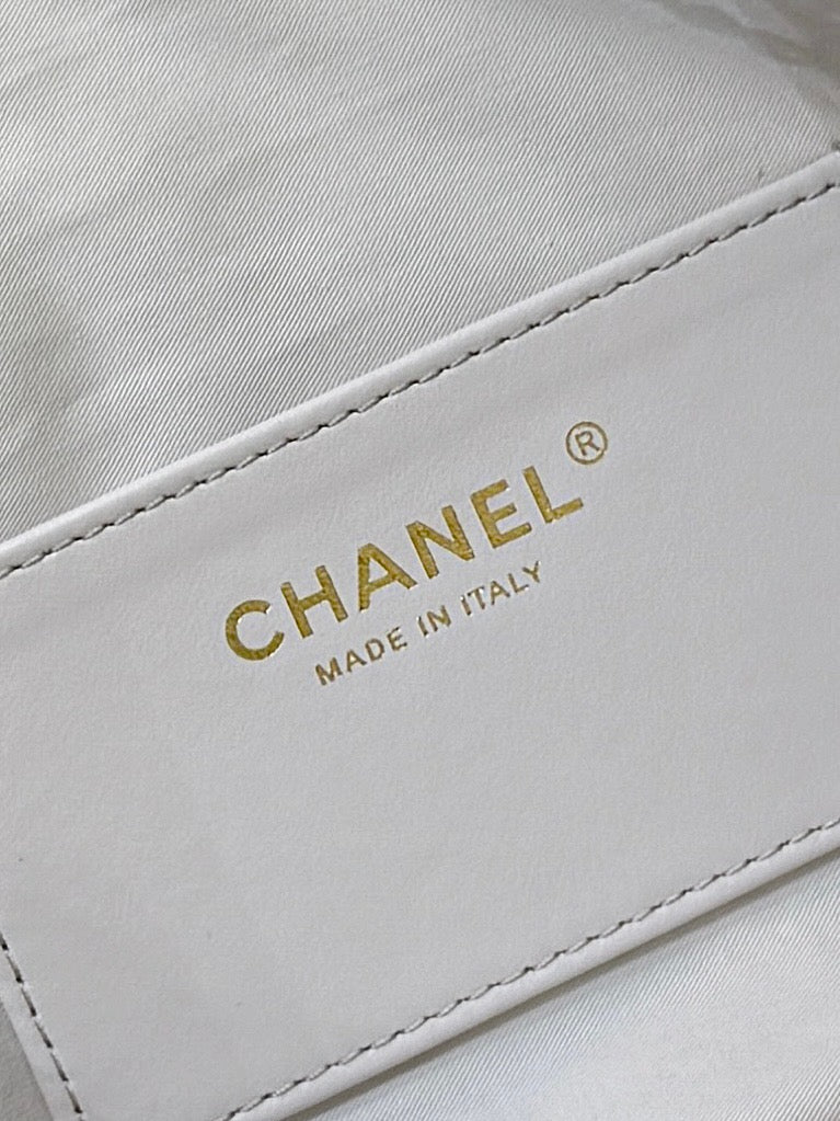 Chanel 25S Hobo