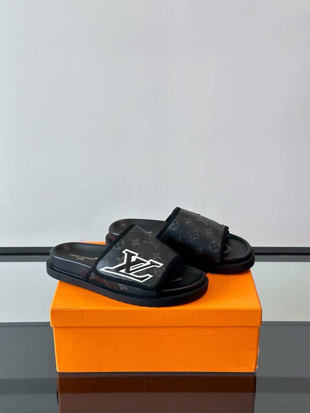 LV Men Sandals